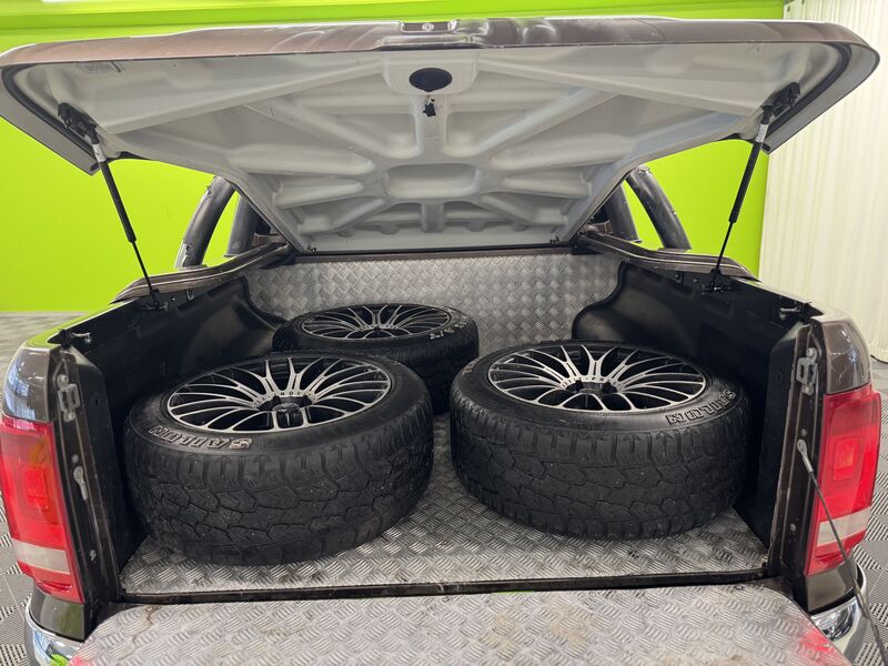 Volkswagen Amarok vaihtoauto