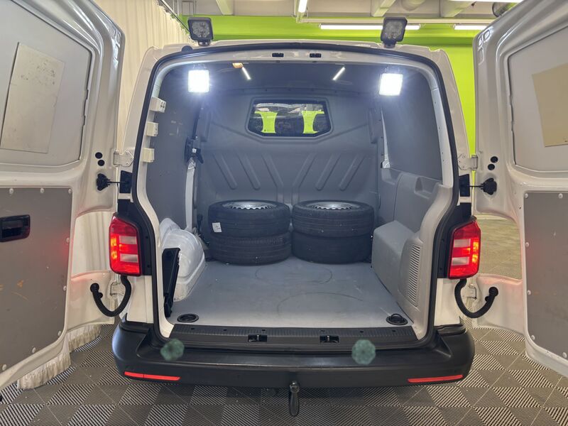 Volkswagen Transporter vaihtoauto