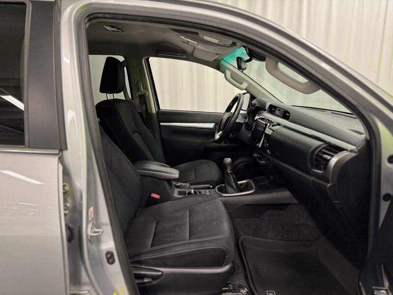 Toyota Hilux vaihtoauto