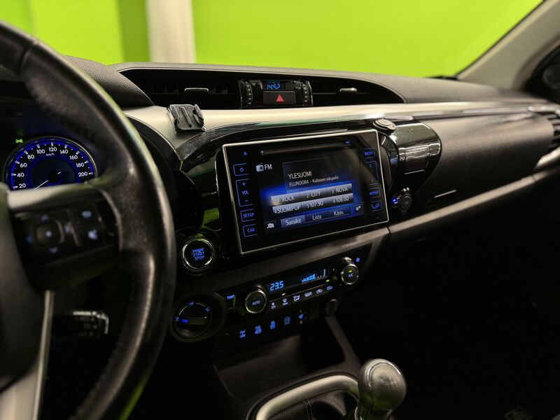 Toyota Hilux vaihtoauto