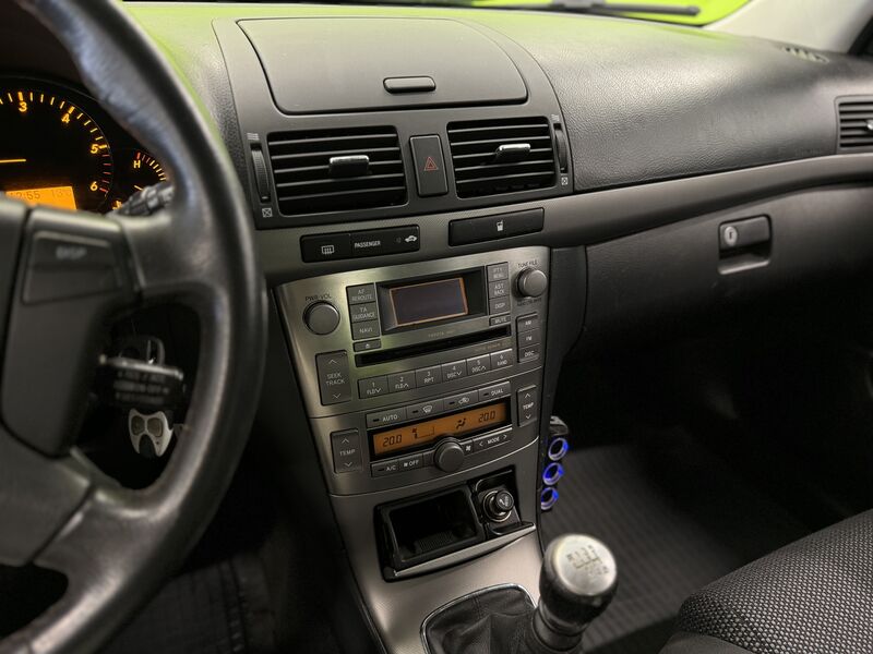 Toyota Avensis vaihtoauto