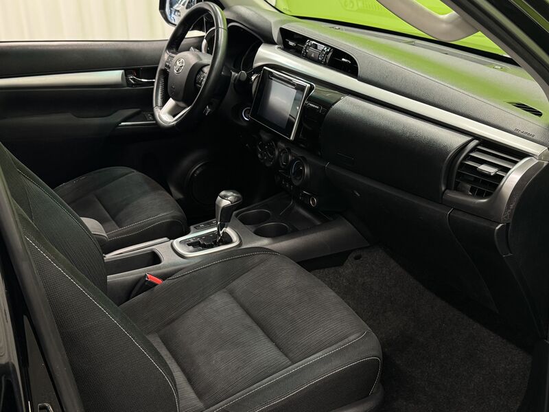 Toyota Hilux vaihtoauto