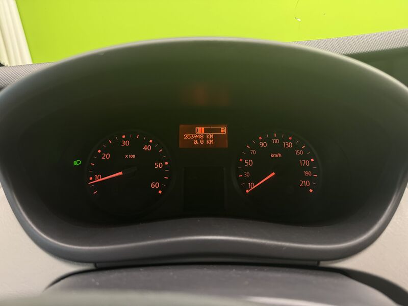 Nissan Primastar vaihtoauto