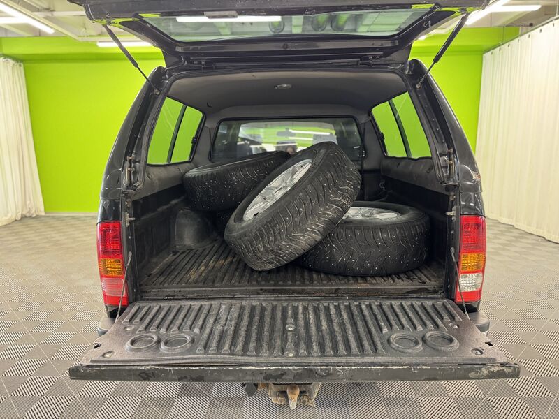 Toyota Hilux vaihtoauto