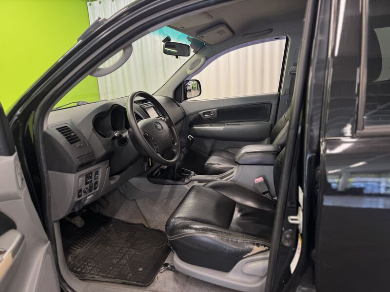 Toyota Hilux vaihtoauto