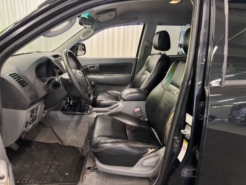 Toyota Hilux vaihtoauto