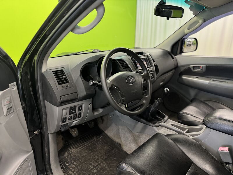 Toyota Hilux vaihtoauto