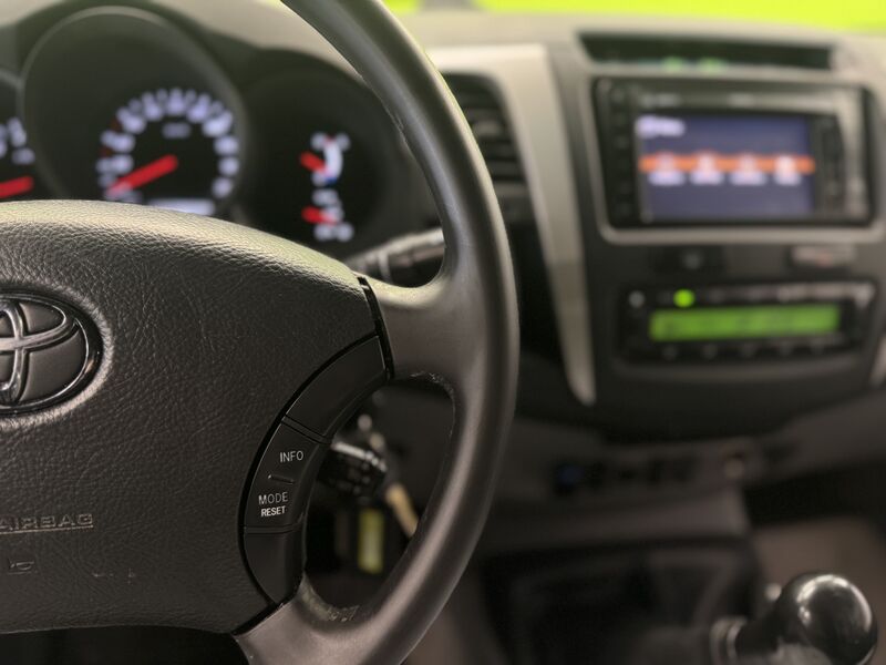 Toyota Hilux vaihtoauto