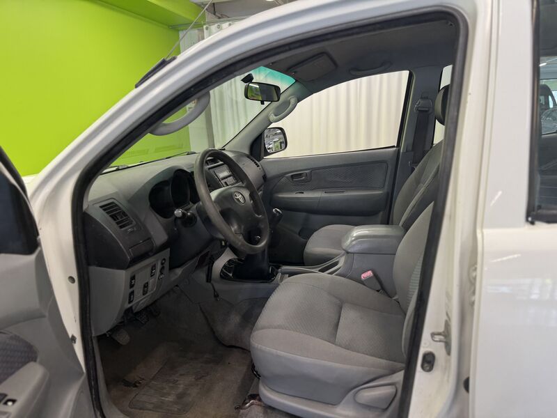 Toyota Hilux vaihtoauto