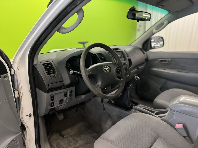 Toyota Hilux vaihtoauto