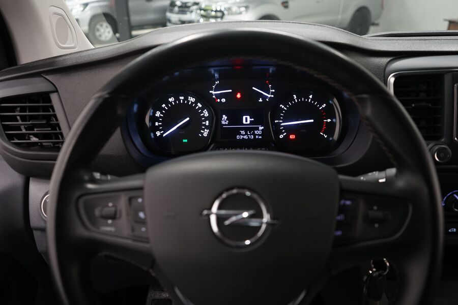 Opel Vivaro vaihtoauto