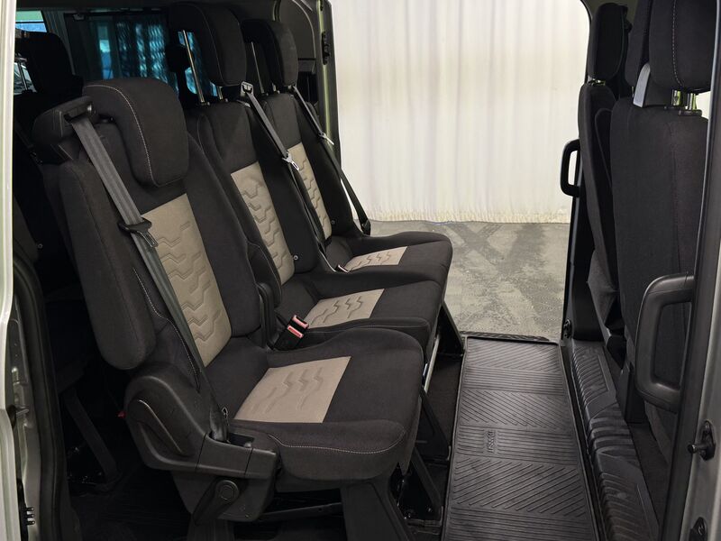 Ford Tourneo Custom vaihtoauto