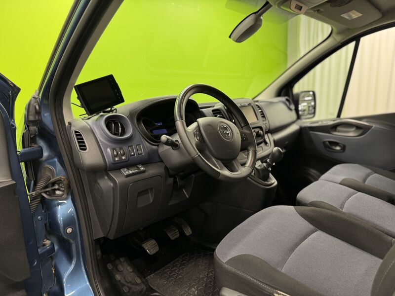 Opel Vivaro vaihtoauto