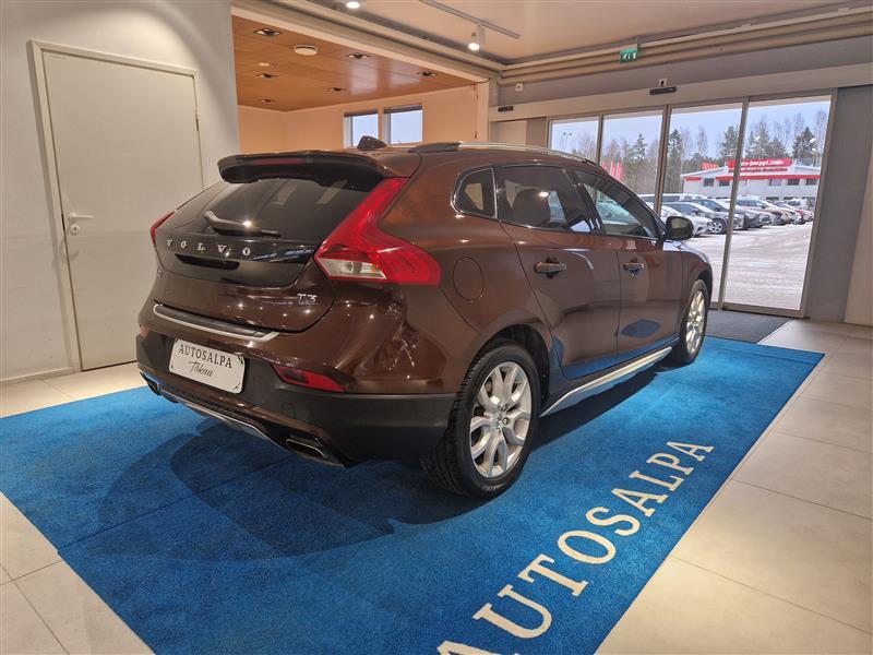 Volvo V40 Cross Country vaihtoauto