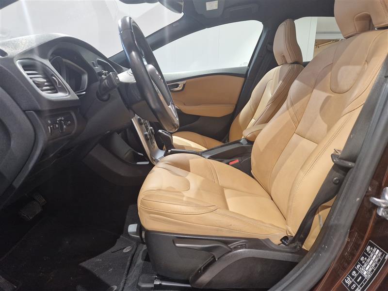 Volvo V40 Cross Country vaihtoauto