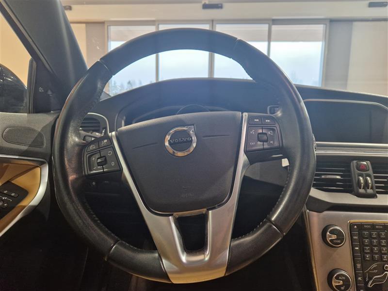 Volvo V40 Cross Country vaihtoauto