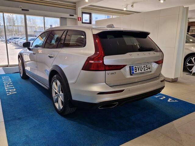 Volvo V60 Cross Country vaihtoauto