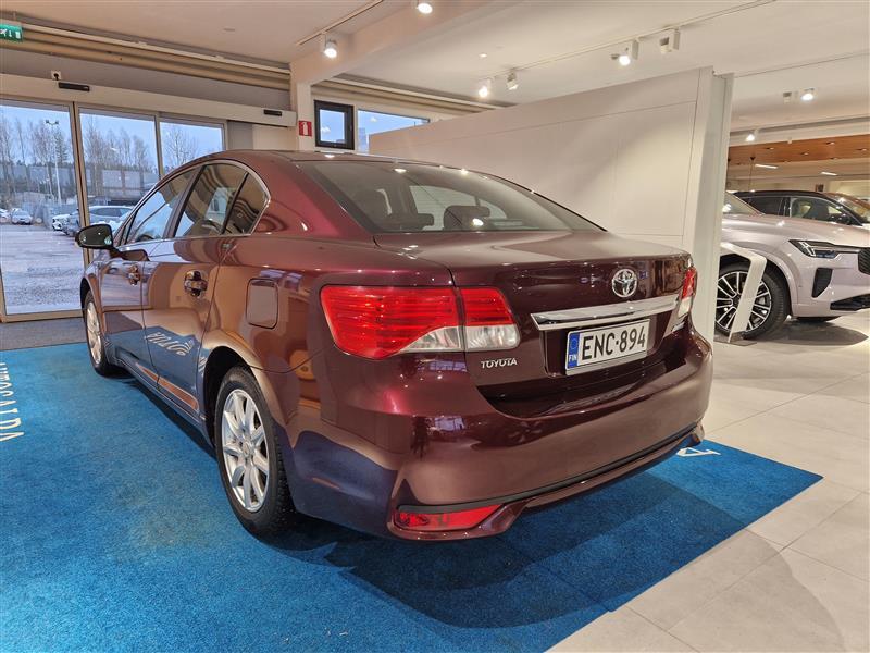 Toyota Avensis vaihtoauto