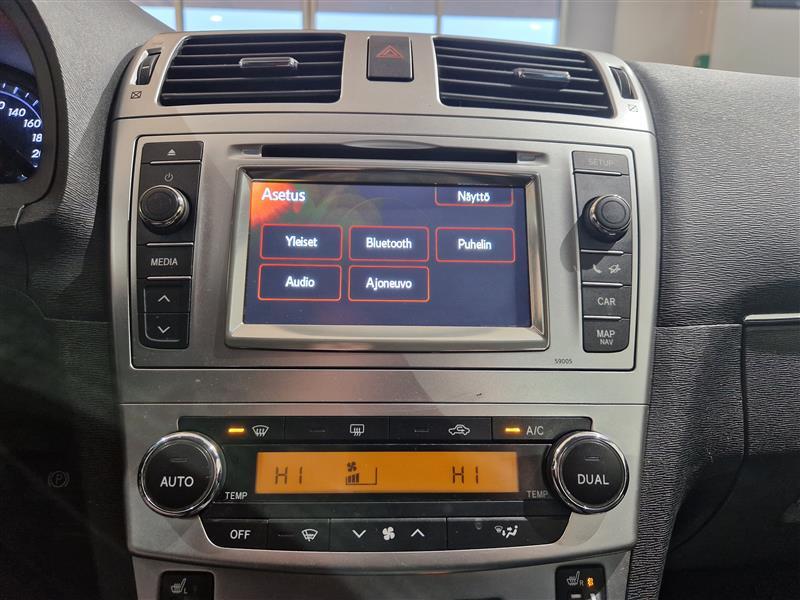 Toyota Avensis vaihtoauto