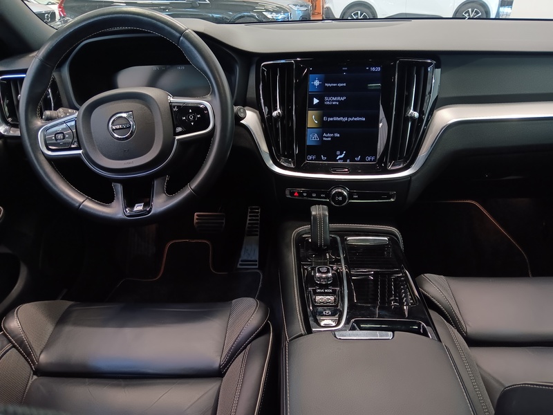 Volvo V60 vaihtoauto