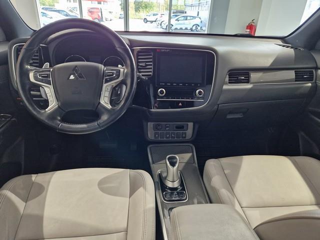Mitsubishi Outlander PHEV vaihtoauto