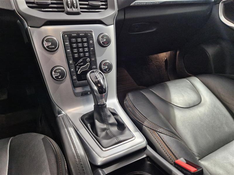 Volvo V40 Cross Country vaihtoauto