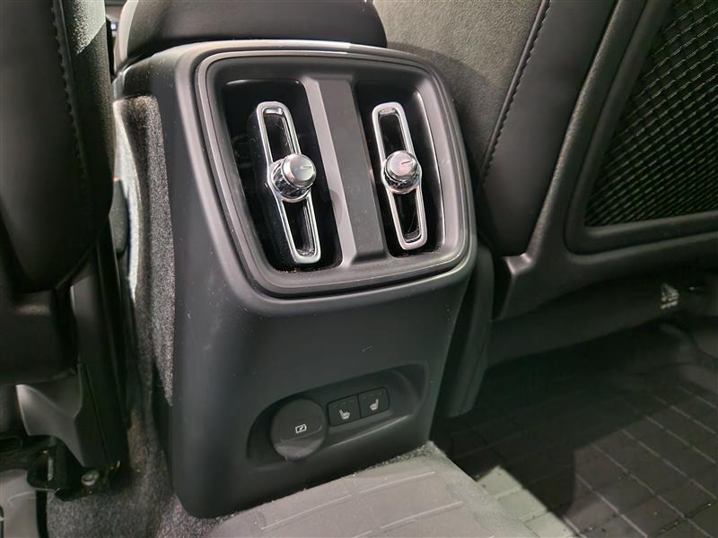 Volvo EC40 vaihtoauto