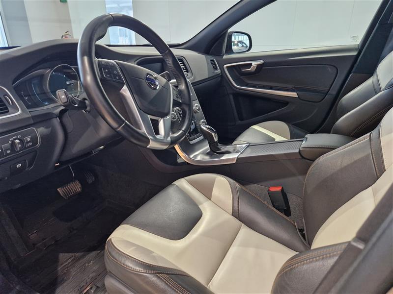 Volvo V60 Cross Country vaihtoauto