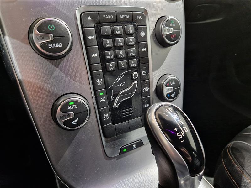 Volvo V40 Cross Country vaihtoauto