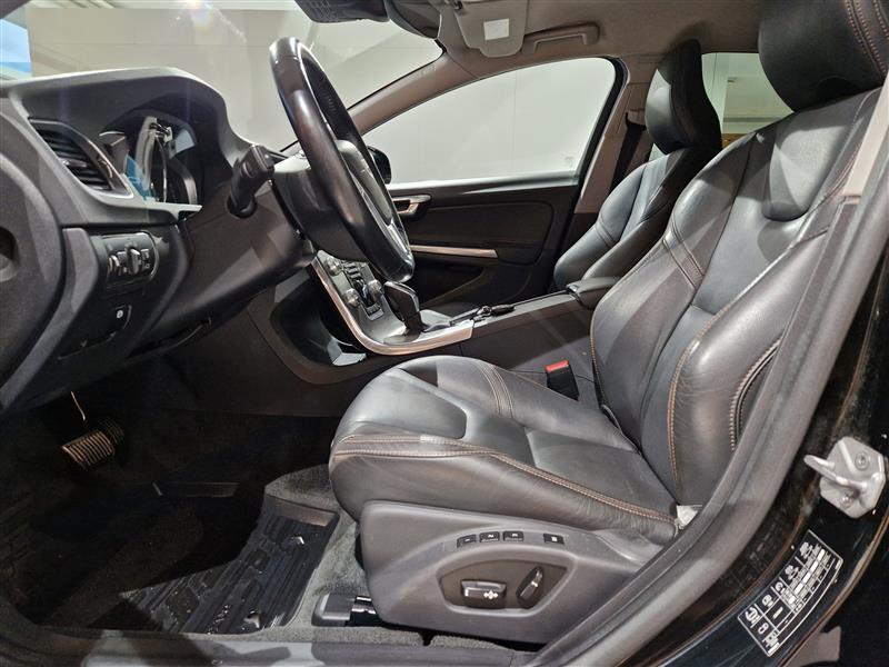 Volvo V60 Cross Country vaihtoauto