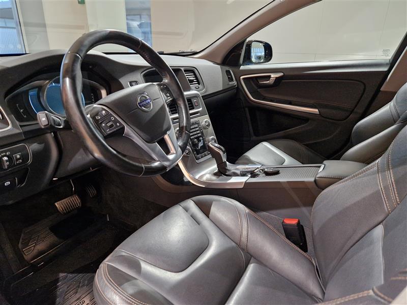 Volvo V60 Cross Country vaihtoauto