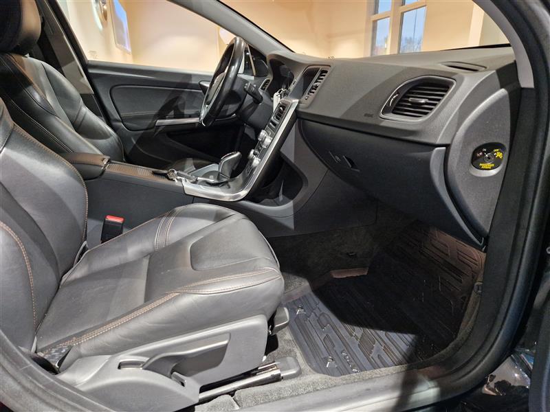 Volvo V60 Cross Country vaihtoauto