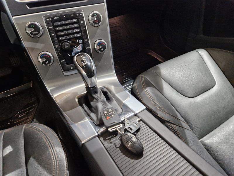 Volvo V60 Cross Country vaihtoauto