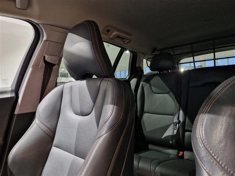 Volvo V60 Cross Country vaihtoauto