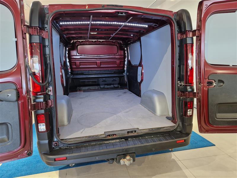 Nissan Primastar vaihtoauto