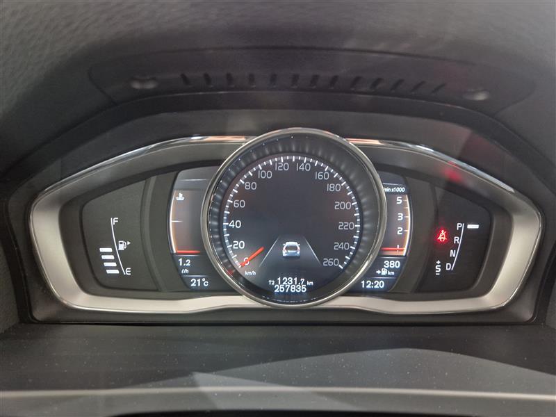 Volvo V60 Cross Country vaihtoauto