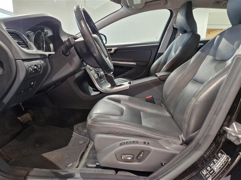 Volvo V60 Cross Country vaihtoauto