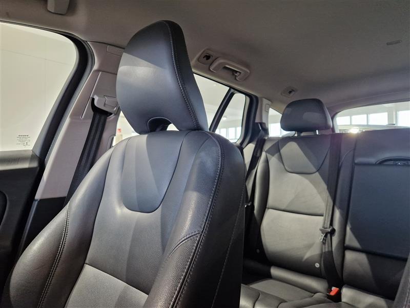 Volvo V60 Cross Country vaihtoauto