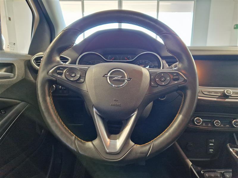 Opel Crossland X vaihtoauto