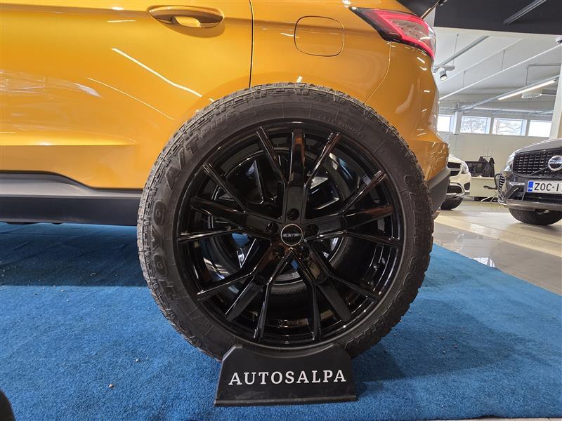 Ford Edge vaihtoauto