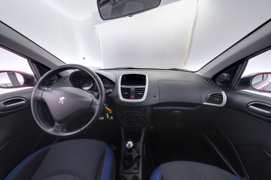 Peugeot 206 + vaihtoauto