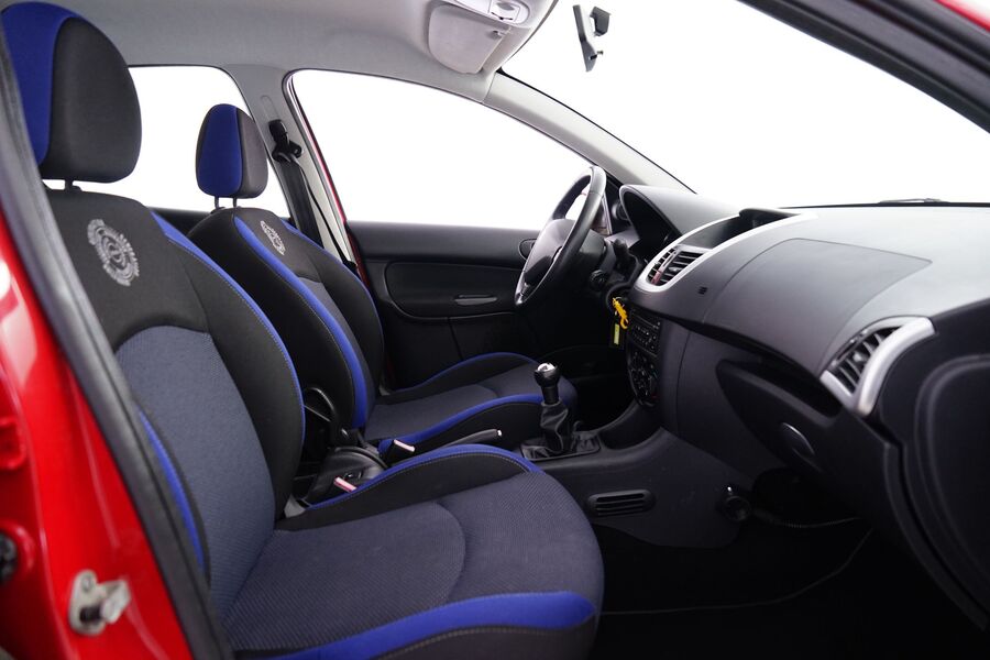 Peugeot 206 + vaihtoauto