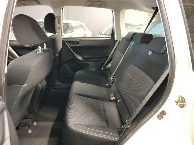 Subaru Forester vaihtoauto