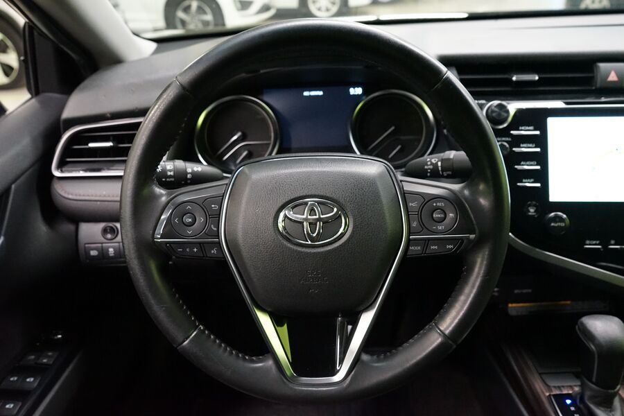 Toyota Camry vaihtoauto