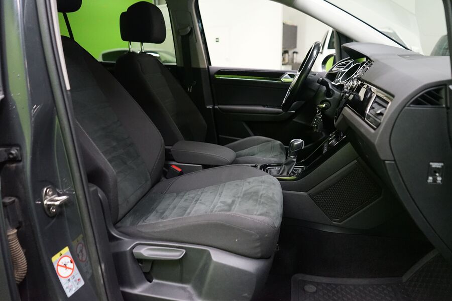 Volkswagen Touran vaihtoauto