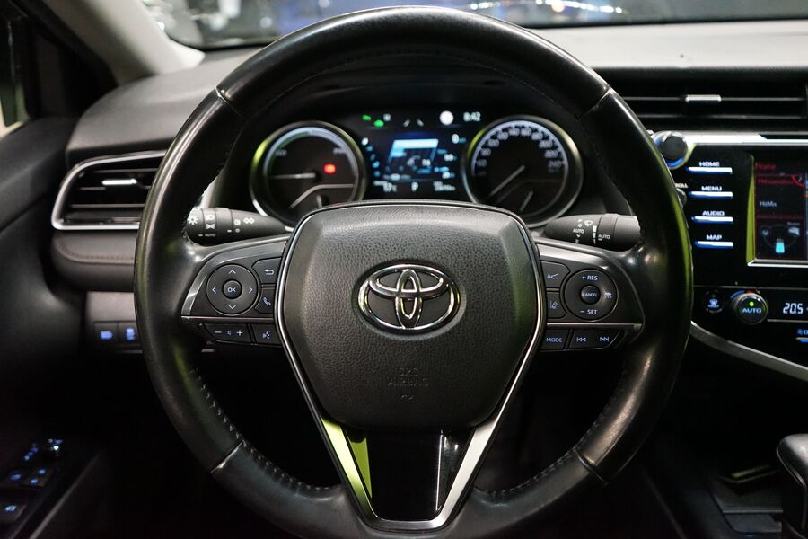 Toyota Camry vaihtoauto