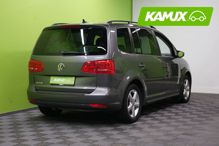Volkswagen Touran vaihtoauto