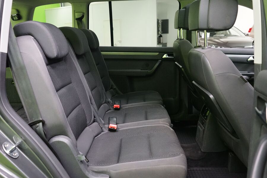 Volkswagen Touran vaihtoauto