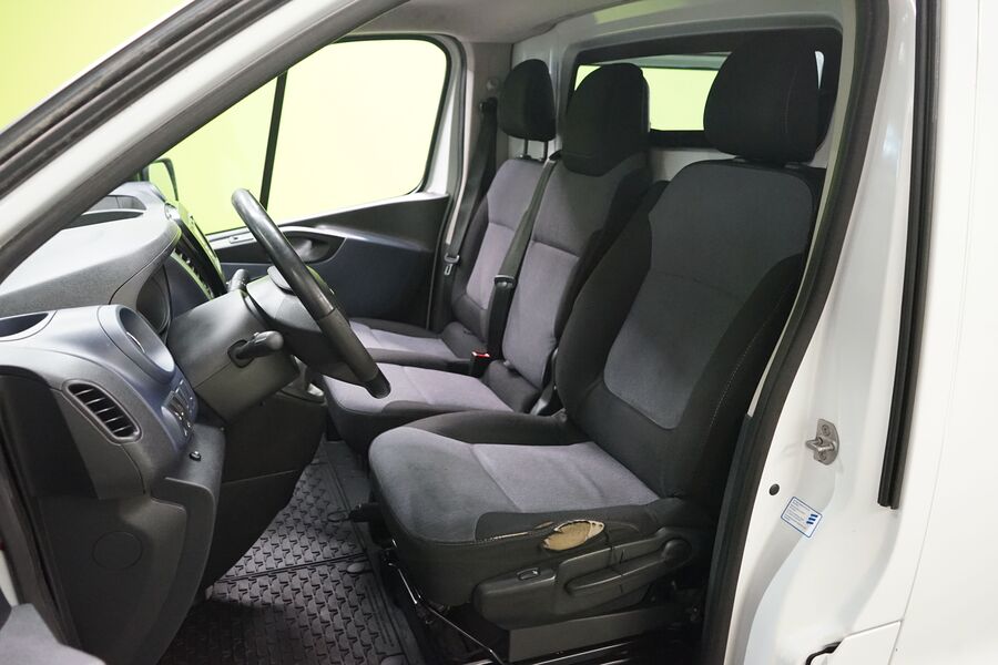 Opel Vivaro vaihtoauto