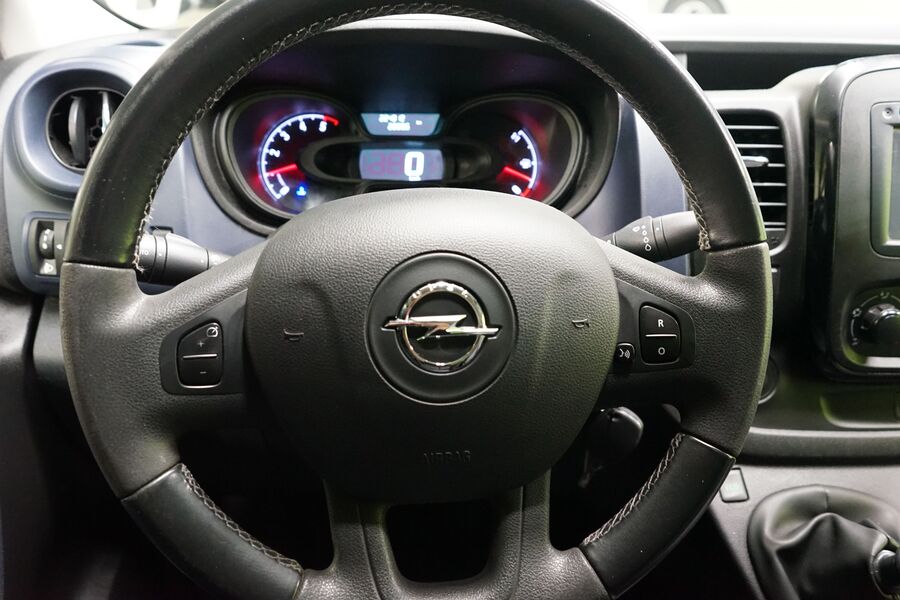 Opel Vivaro vaihtoauto